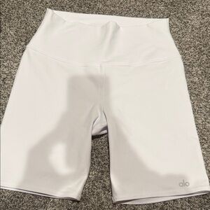 ALO Yoga Women's HIGH WAIST BIKER SHORTS 7” size LARGE WHITE